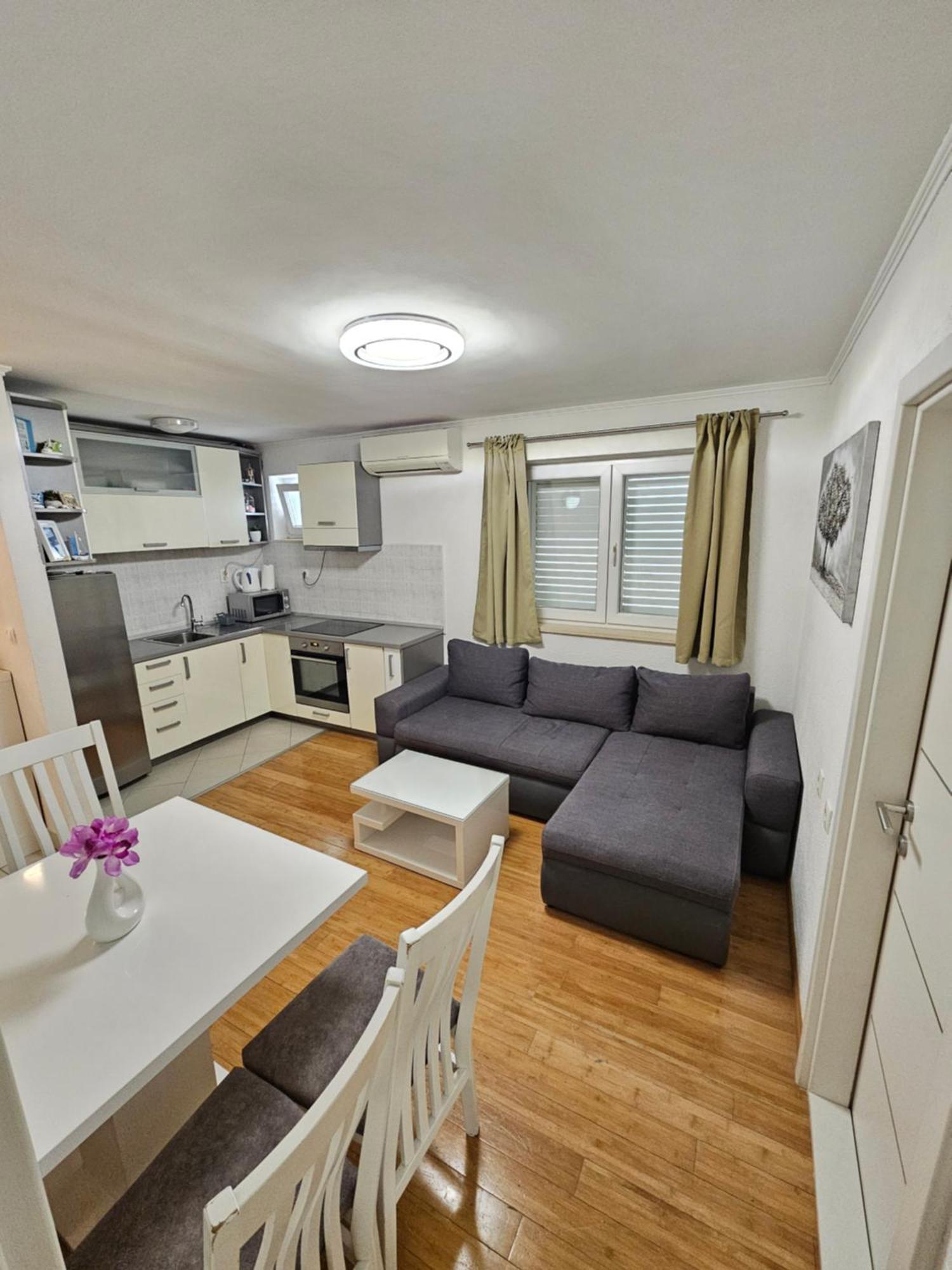 מאקרסקה Apartments Iva מראה חיצוני תמונה